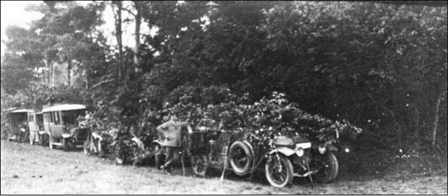  Mai 1915. Convoi camoufl dans le Camp.