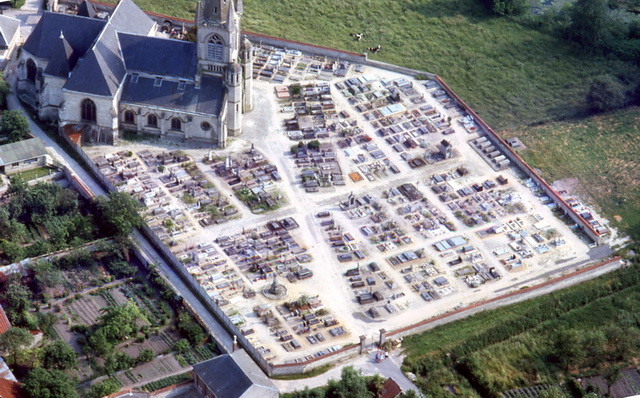 Le cimetière en 1975.