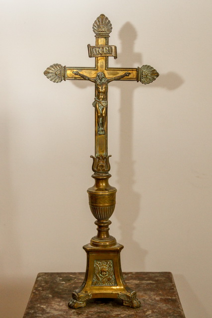 Des crucifix